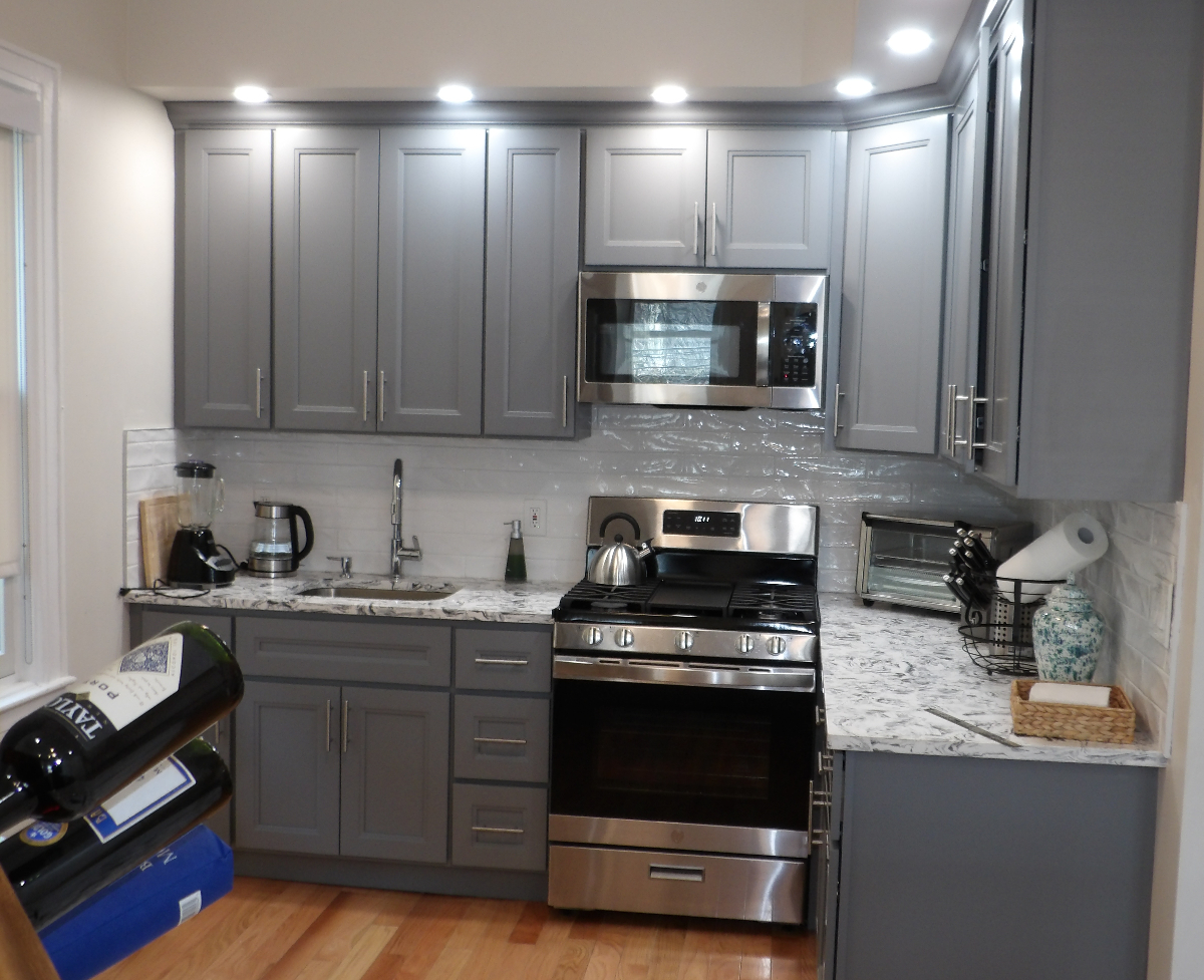 FURNISHED 1- BEDROOM HAVEN, NEAR HOSPITALS AND TRANSIT - Photo 4