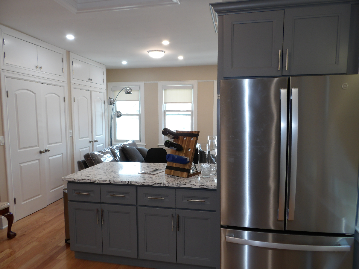 FURNISHED 1- BEDROOM HAVEN, NEAR HOSPITALS AND TRANSIT - Photo 5
