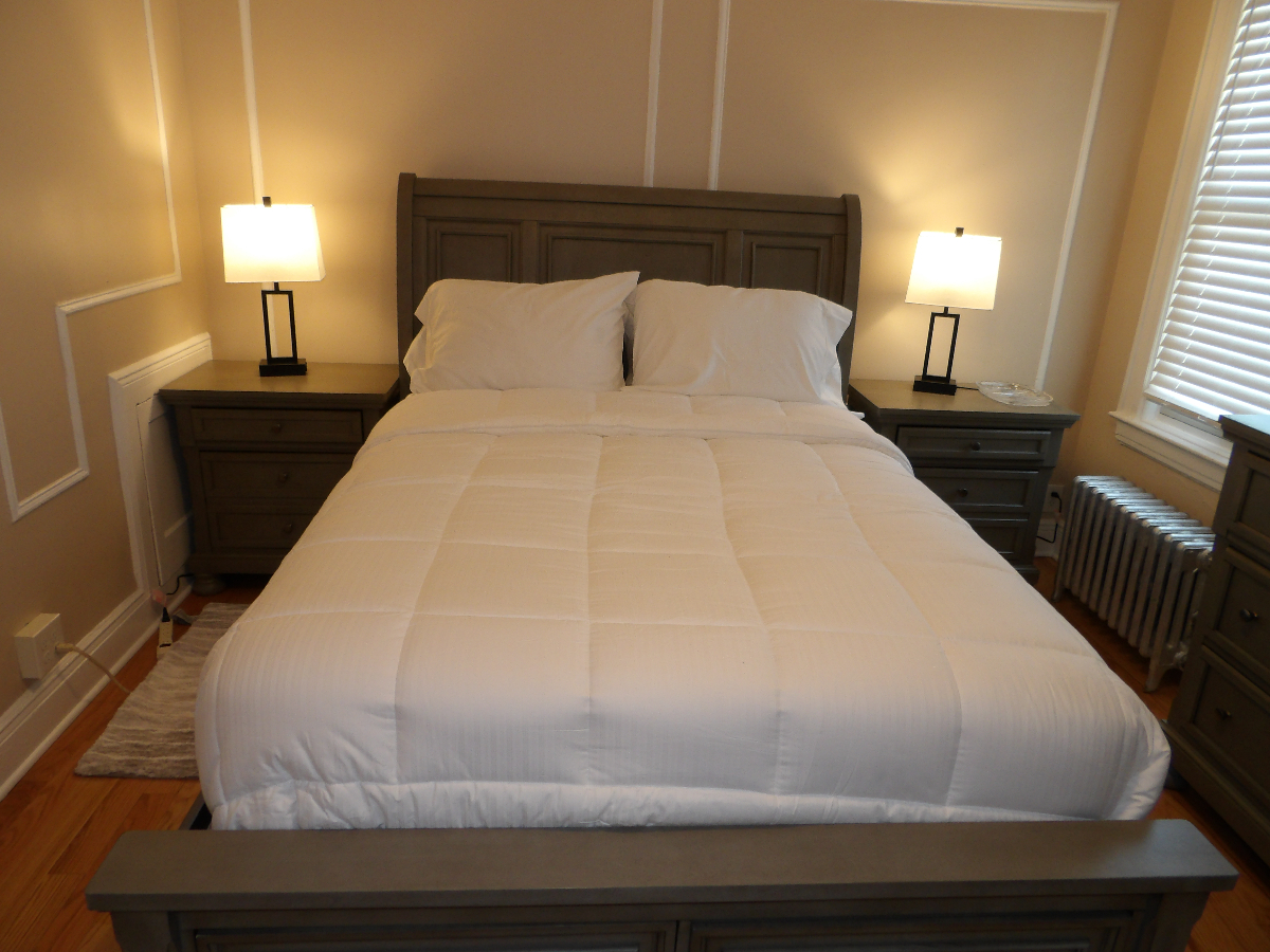 FURNISHED 1- BEDROOM HAVEN, NEAR HOSPITALS AND TRANSIT - Photo 6