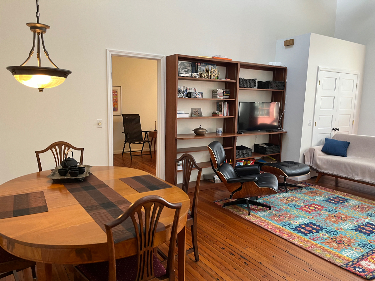 Lovely 2 bedroom apt in old school in quiet neighborhood near hospitals and park in the City of Roch - Photo 5