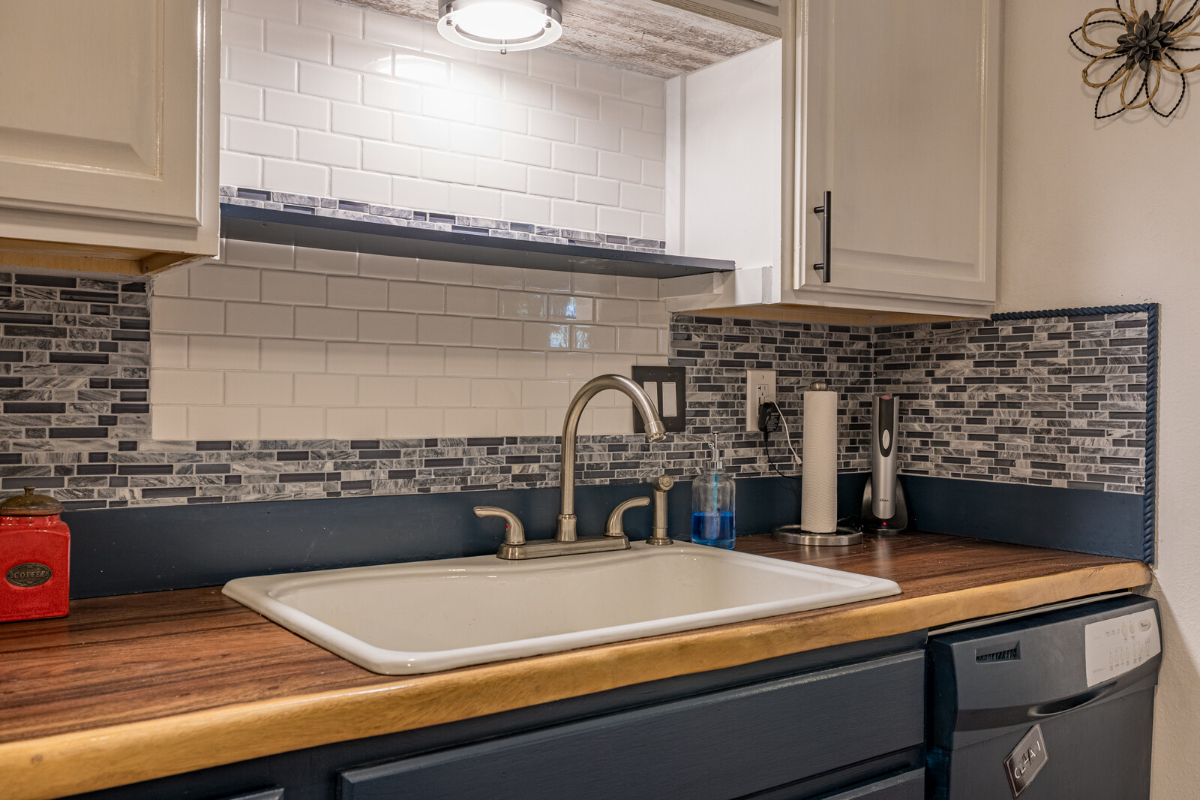 Updated Beautiful Large Condo - Photo 8