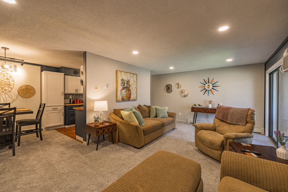 Updated Beautiful Large Condo - Photo 5