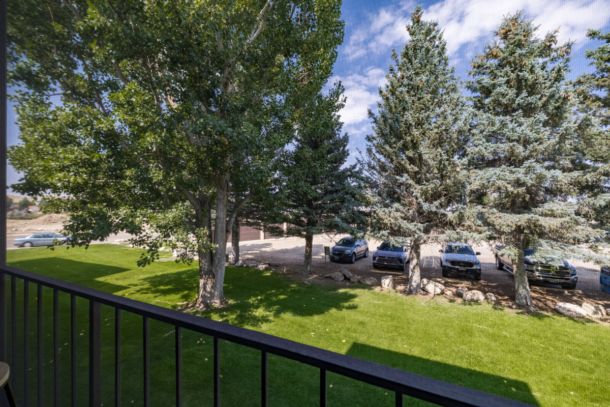 Updated Beautiful Large Condo - Photo 7