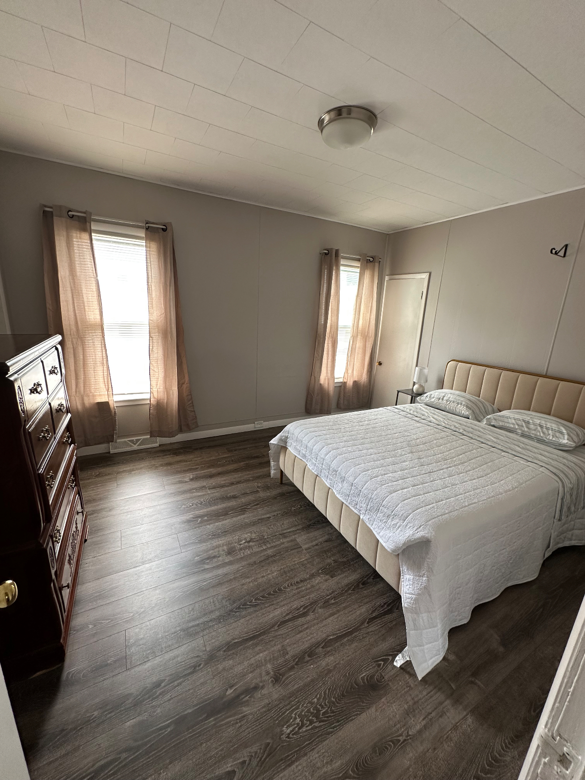Modern & Peaceful 2 bedroom Rental - Photo 9