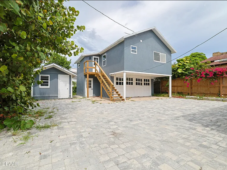 2 bedroom 2 bathroom with laundry fully renovated