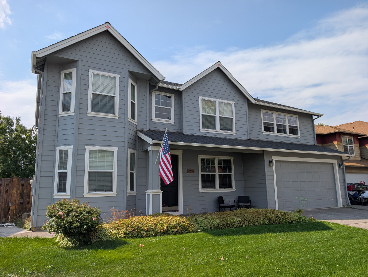 Spacious Redmond Home - Photo 1