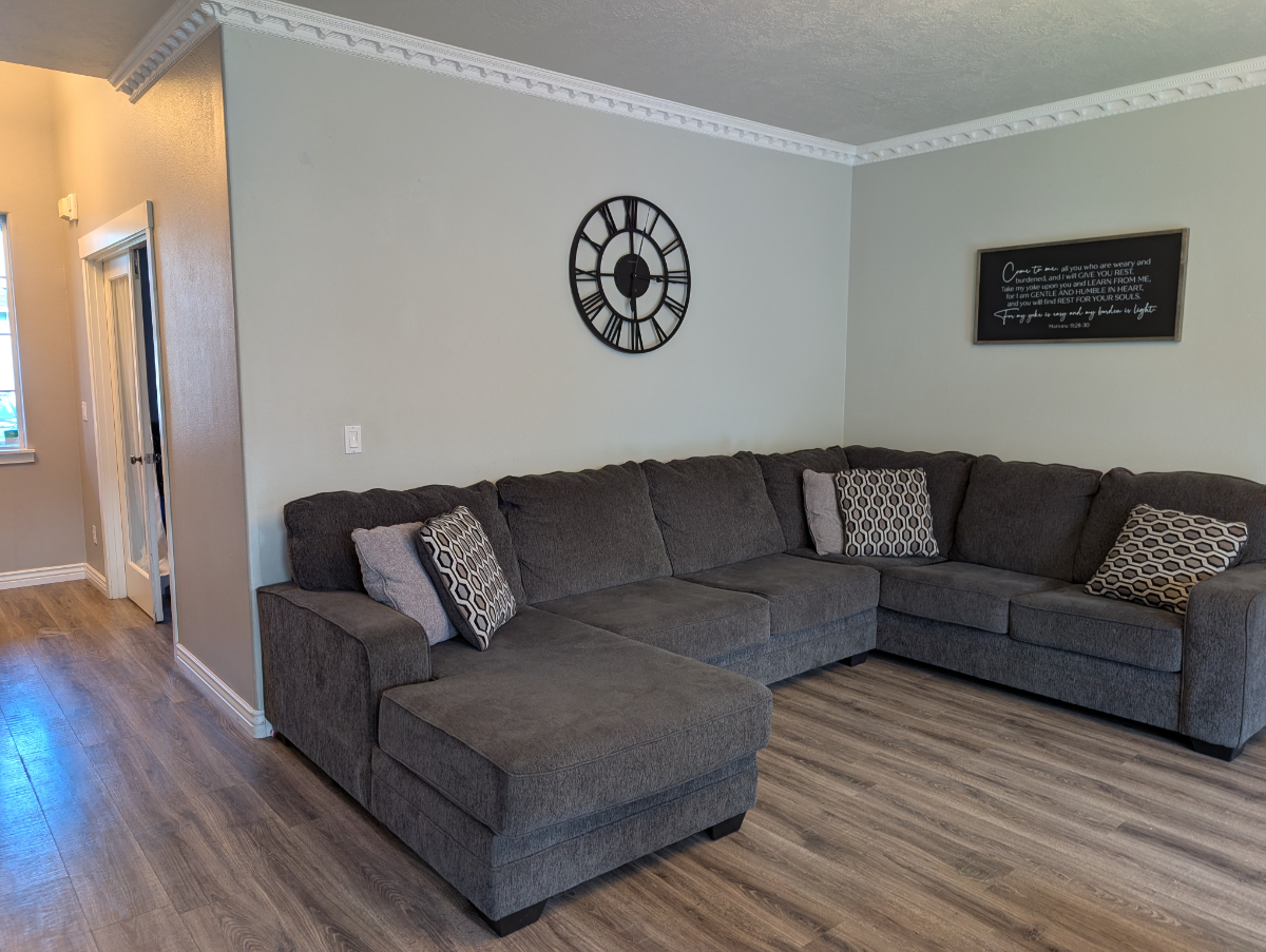 Spacious Redmond Home - Photo 5