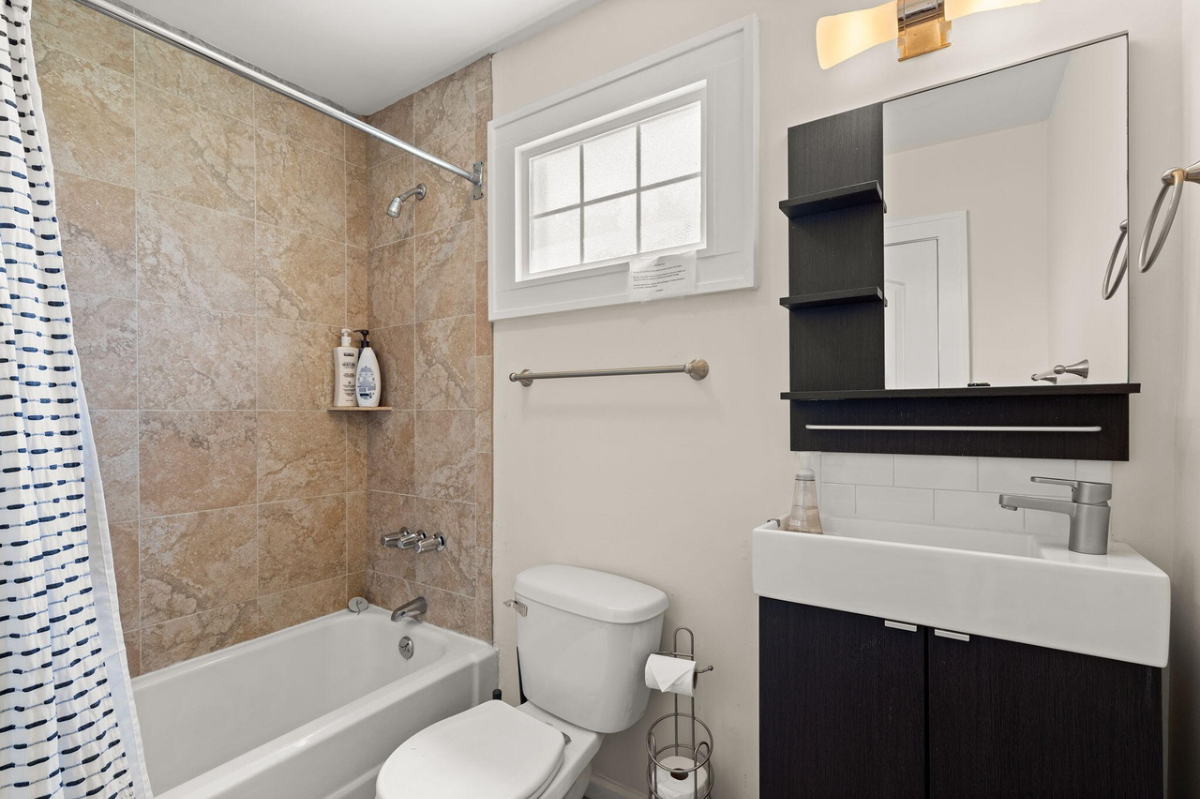 The Emerson Bungalow - Photo 9