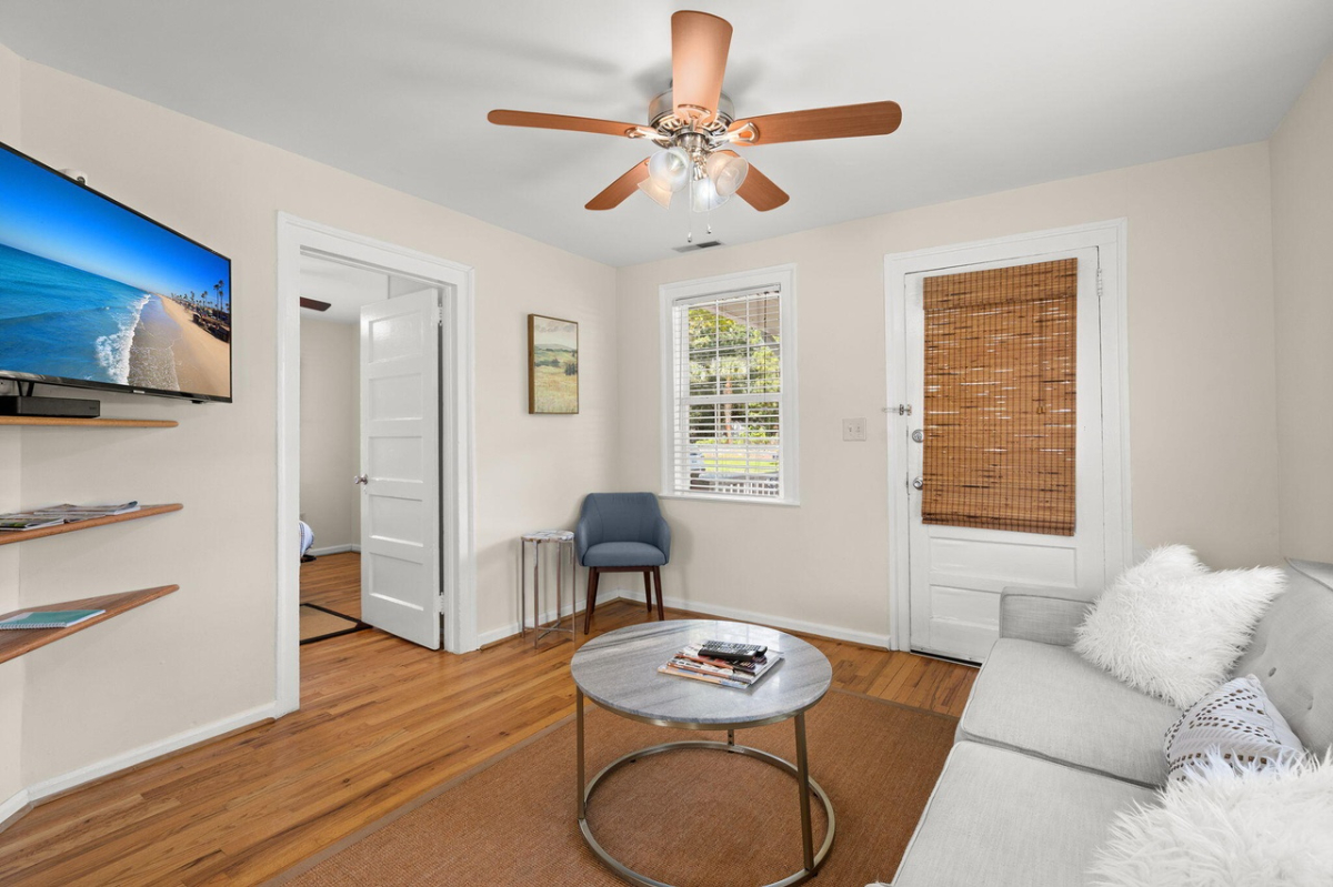 The Emerson Bungalow - Photo 3