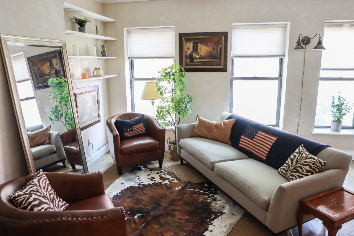 Beautiful Brooklyn 1BR/1BA Condo - Urban Elegance in Prime Locale - Photo 2