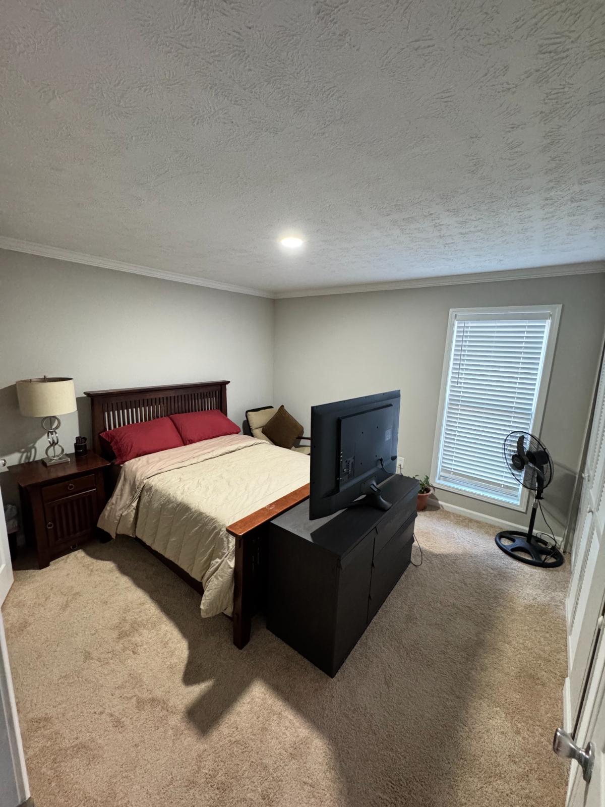 1BD, 1BA - 950/mo Utilities Included