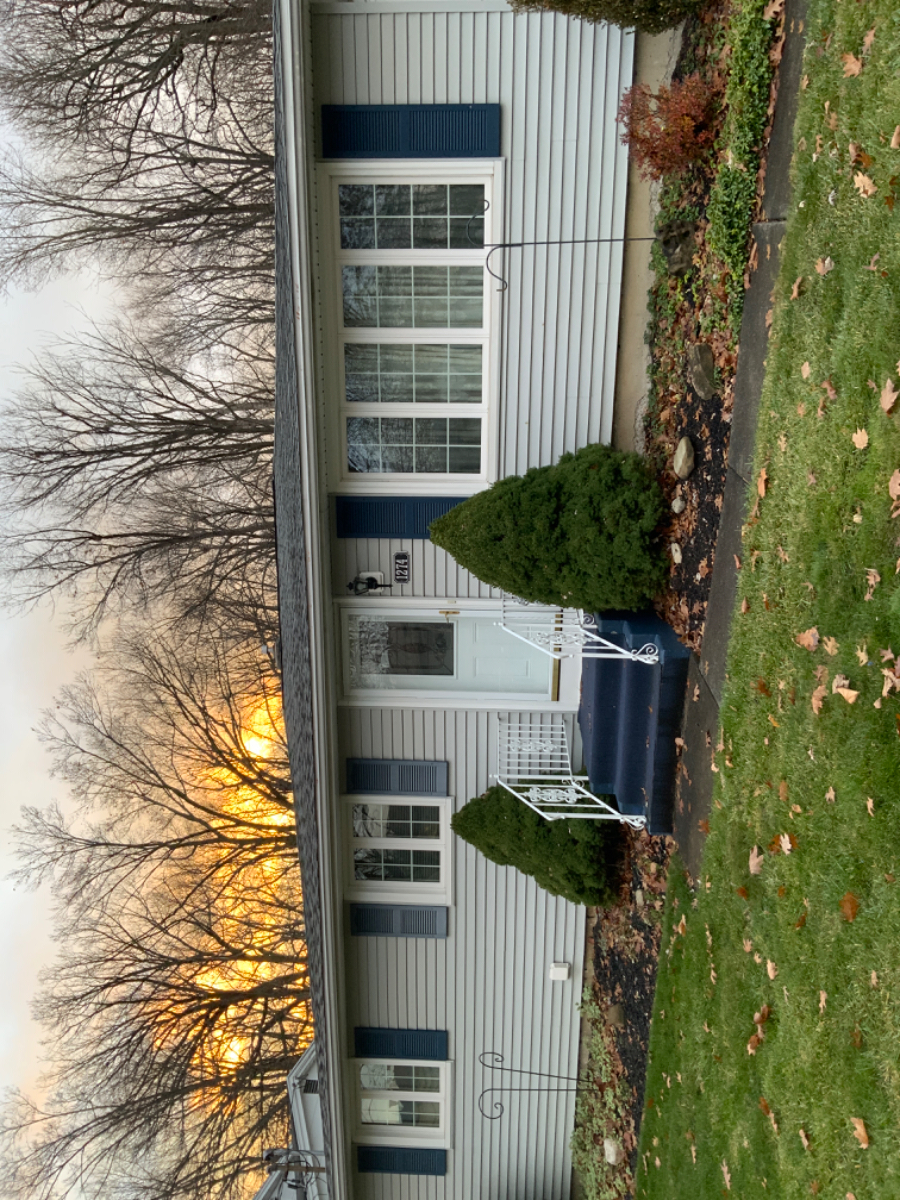 2 Bedroom Ranch in quiet neighborhood - Photo 2