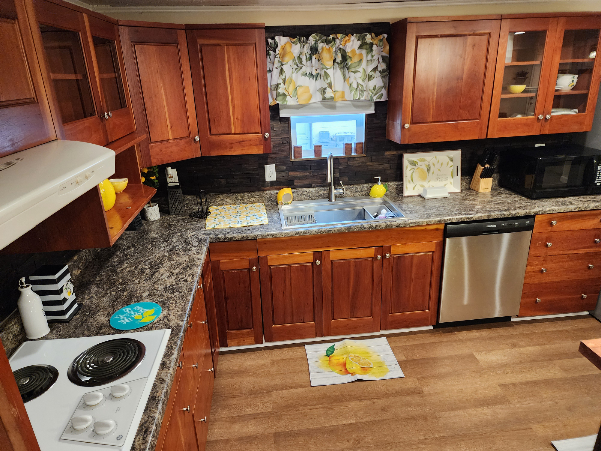 Cozy Home on Hazel Drive - Photo 5