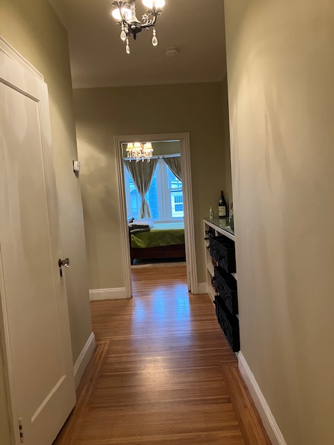 Charming and Spacious 1 bedroom in great neighborhood with dedicated wfh space - Photo 6