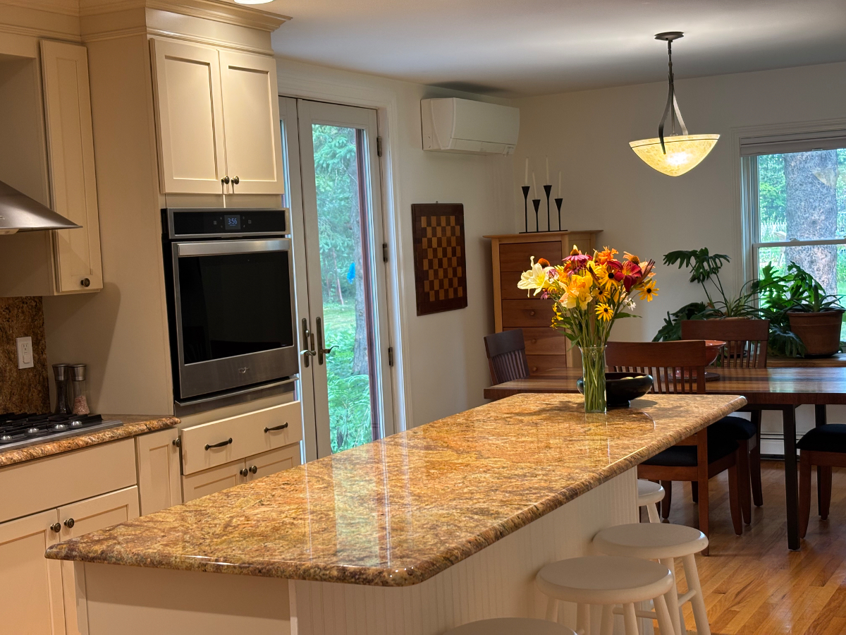 Williston Village, quiet, clean, and comfortable - Photo 12