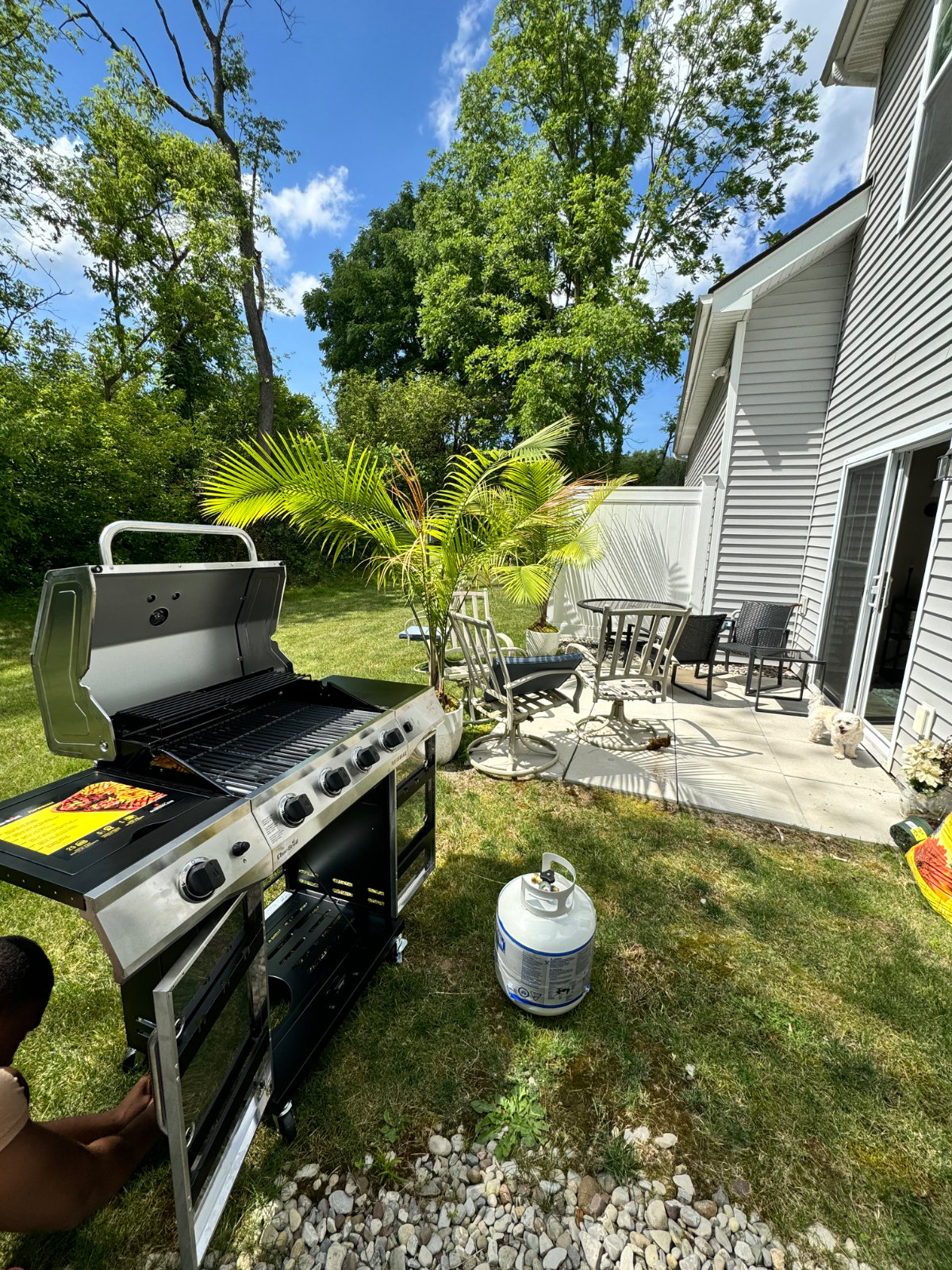 Cozy Suburban Escape near Roberts Wesleyan University - Photo 10