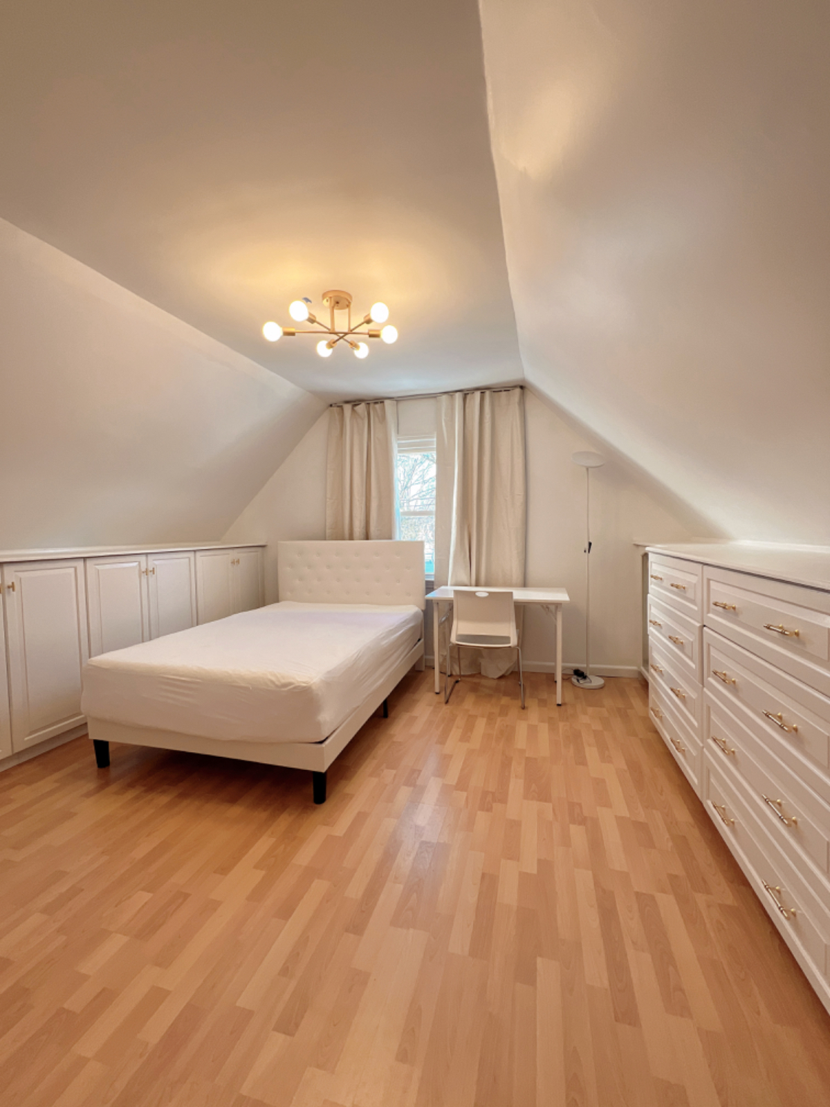 Private Room in New Hyde Park - Photo 2