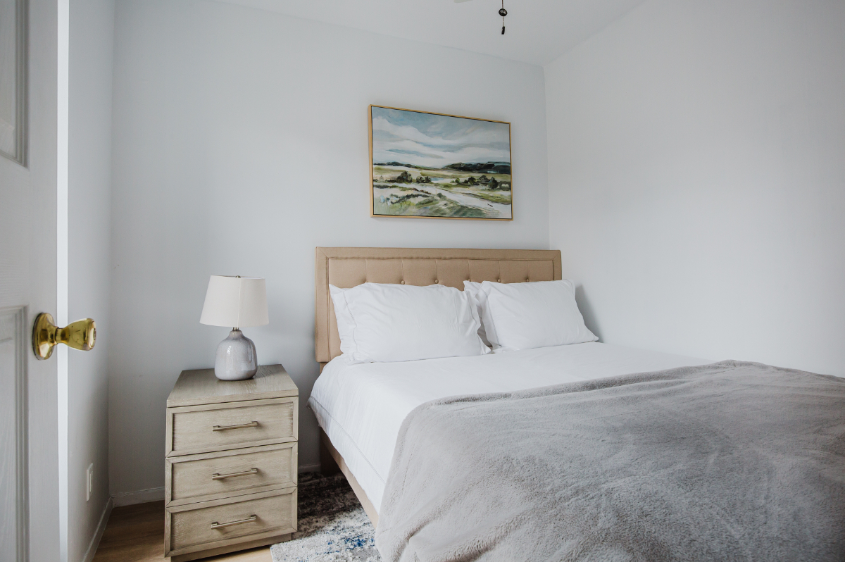 Beautiful one bedroom with office on amazing West Village street - Photo 5
