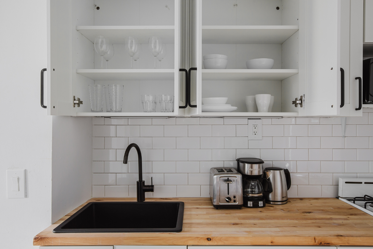 Beautiful one bedroom with office on amazing West Village street - Photo 7