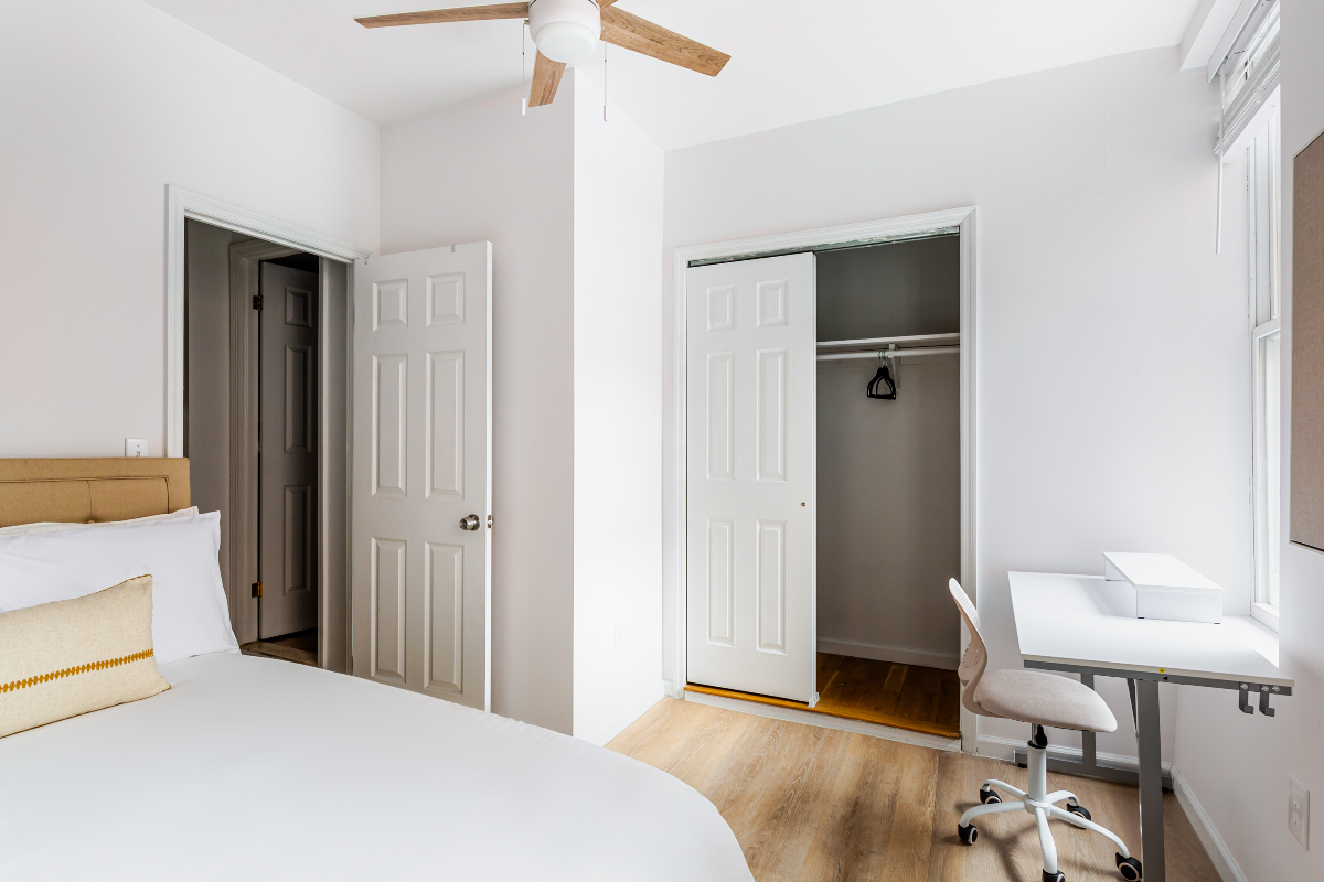 Newly renovated true 2 bedroom in heart of East Village - Photo 9
