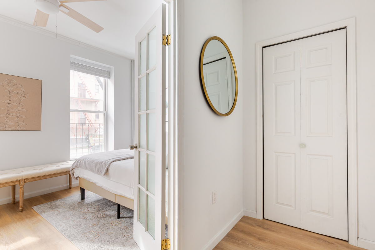 Newly renovated true 2 bedroom in heart of East Village - Photo 11