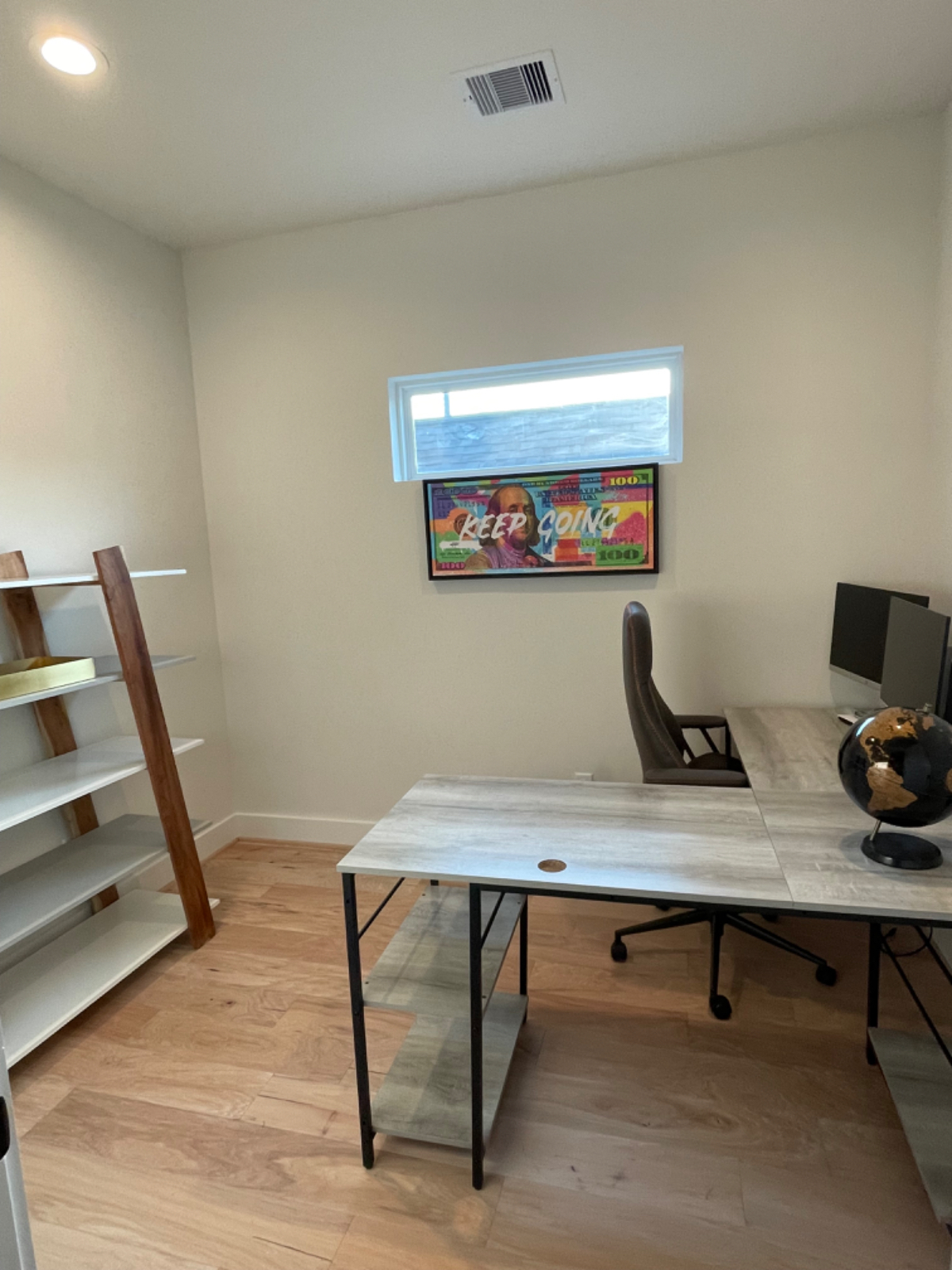 Entire new and modern 3bedroom 2.5 Bath centrally located - Photo 5