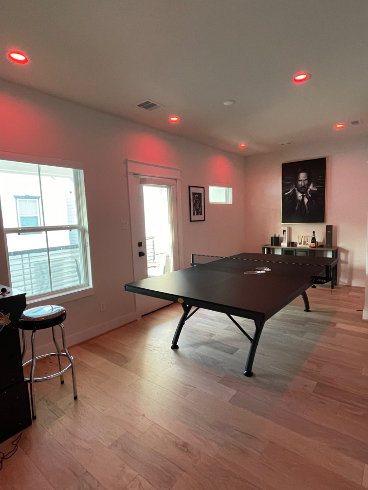 Entire new and modern 3bedroom 2.5 Bath centrally located - Photo 8