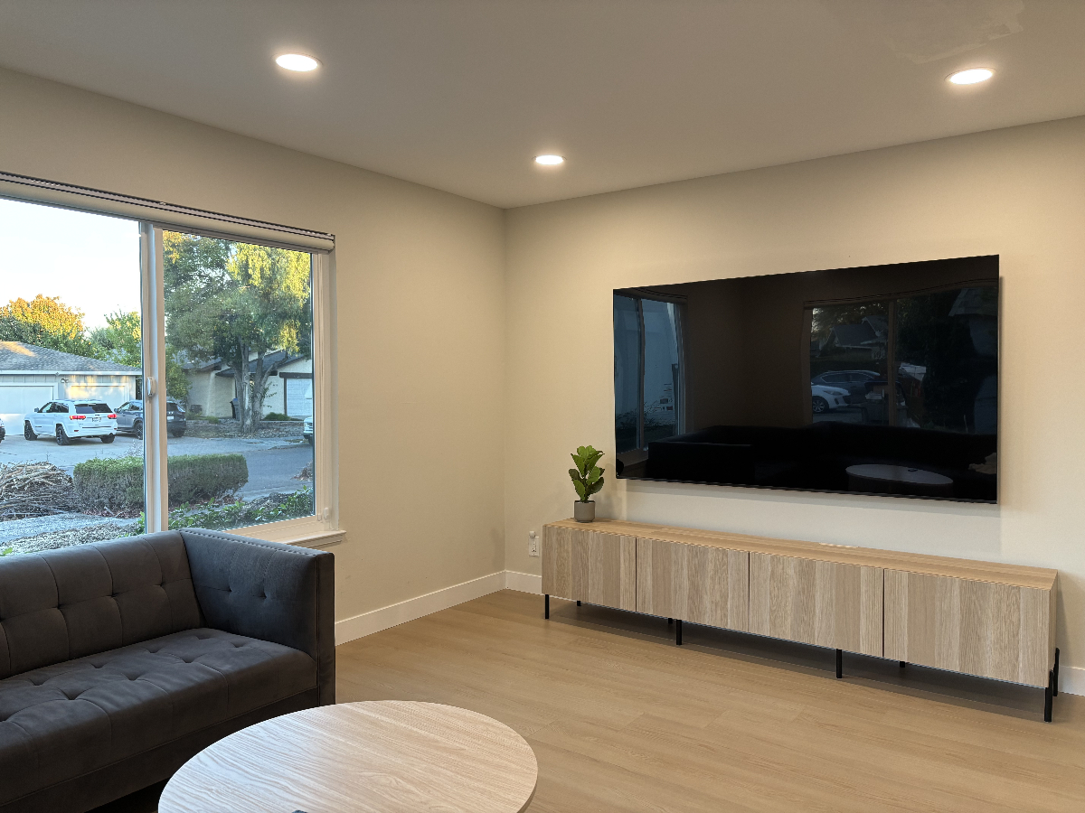 3 Bedrooms 1.5 Bathrooms in Beautiful... - Photo 3