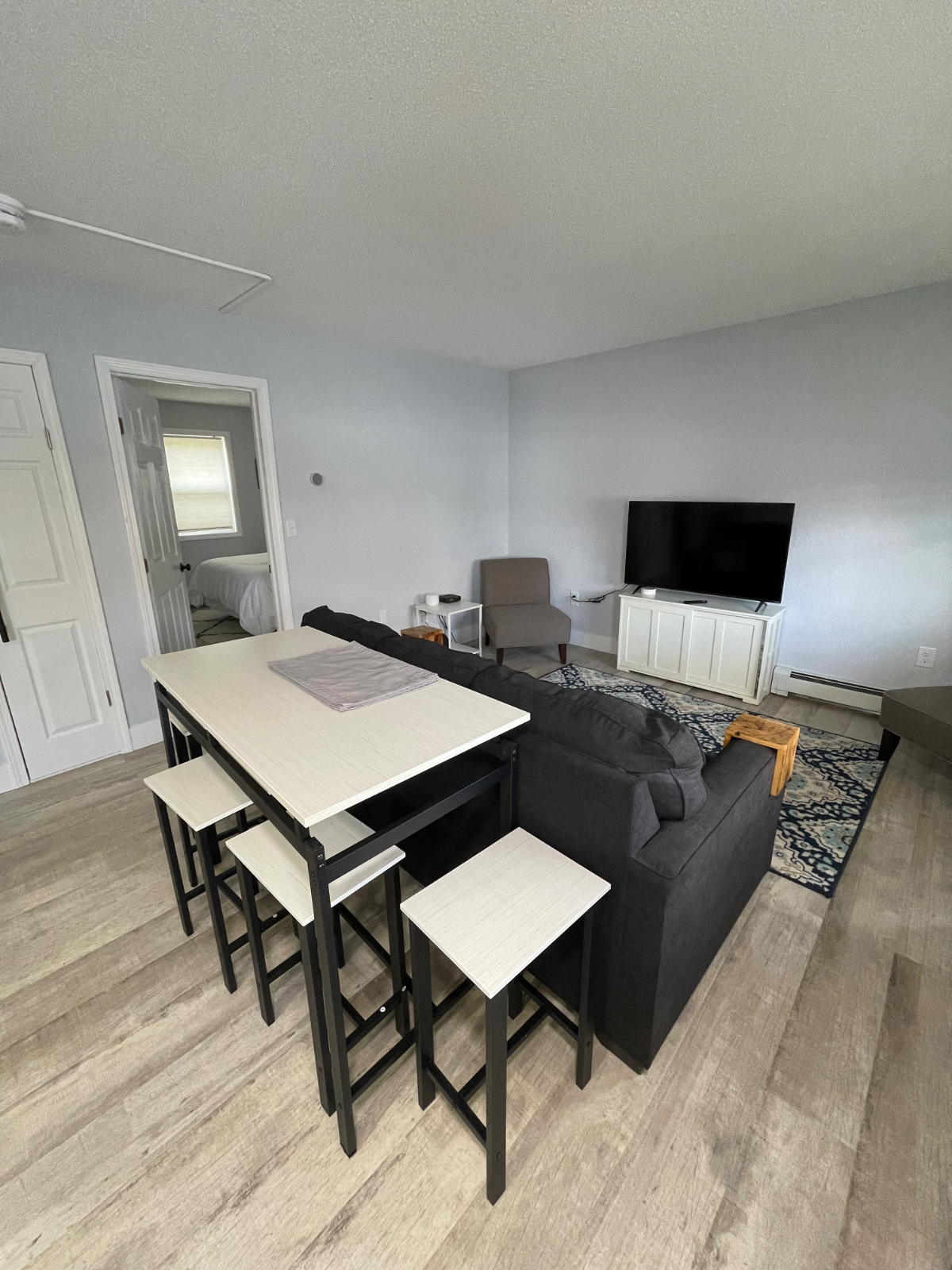 Lovely 2 Bedroom Apartment - Photo 5