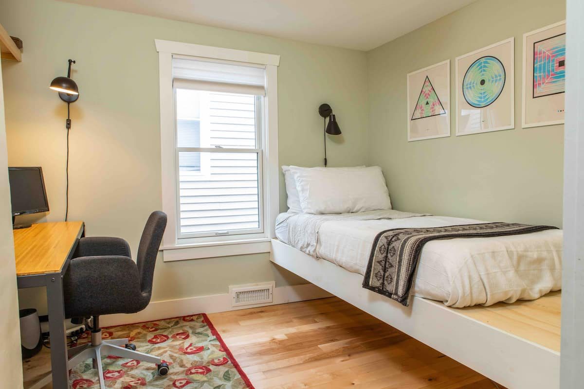 Fabulous Remodeled Home .5 mile walk from Church St - Photo 7