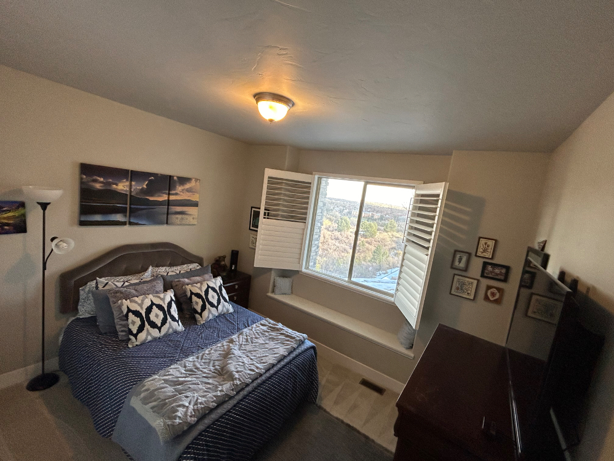 Fully Furnished Private Room in Modern Home  Only 2 Miles from Top Hospitals in Colorado Springs