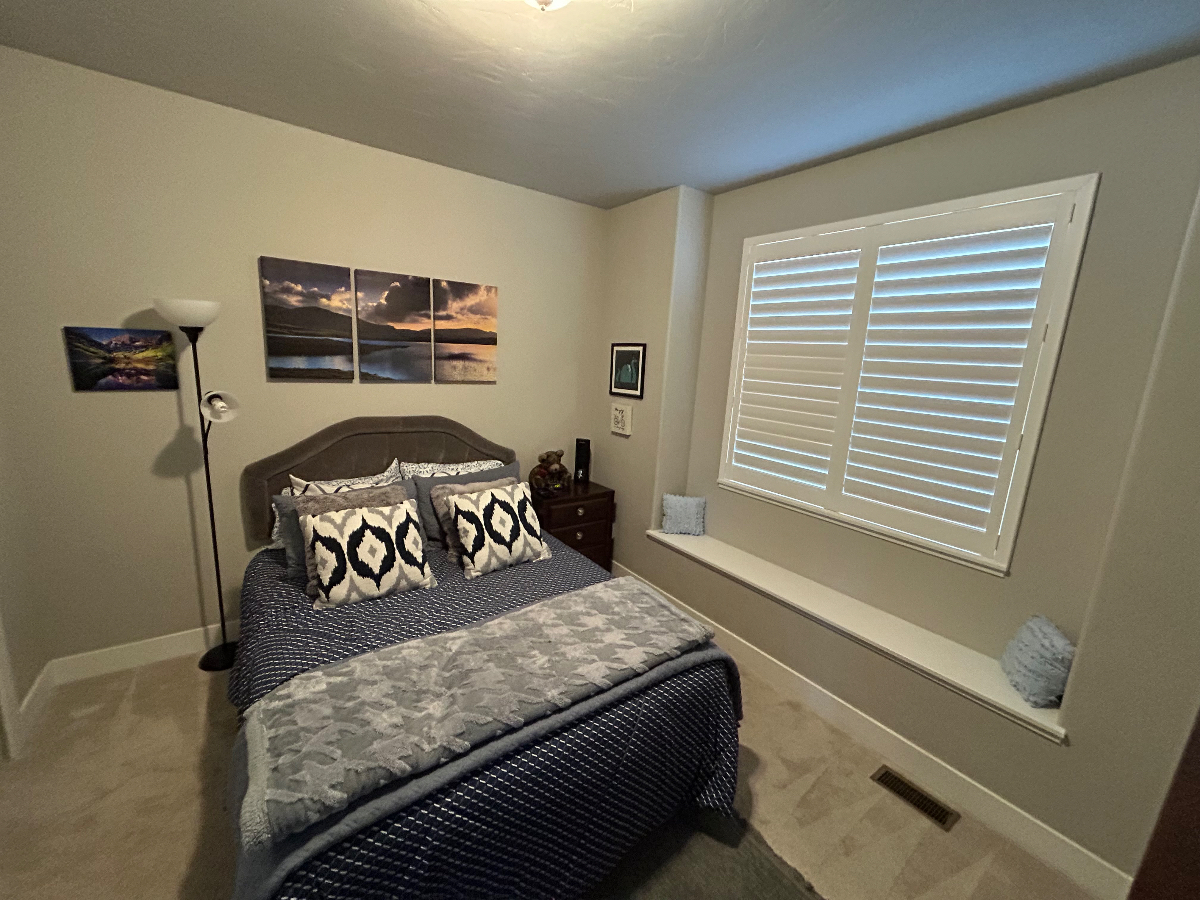 Fully Furnished Private Room in Modern Home  Only 2 Miles from Top Hospitals in Colorado Springs - Photo 6