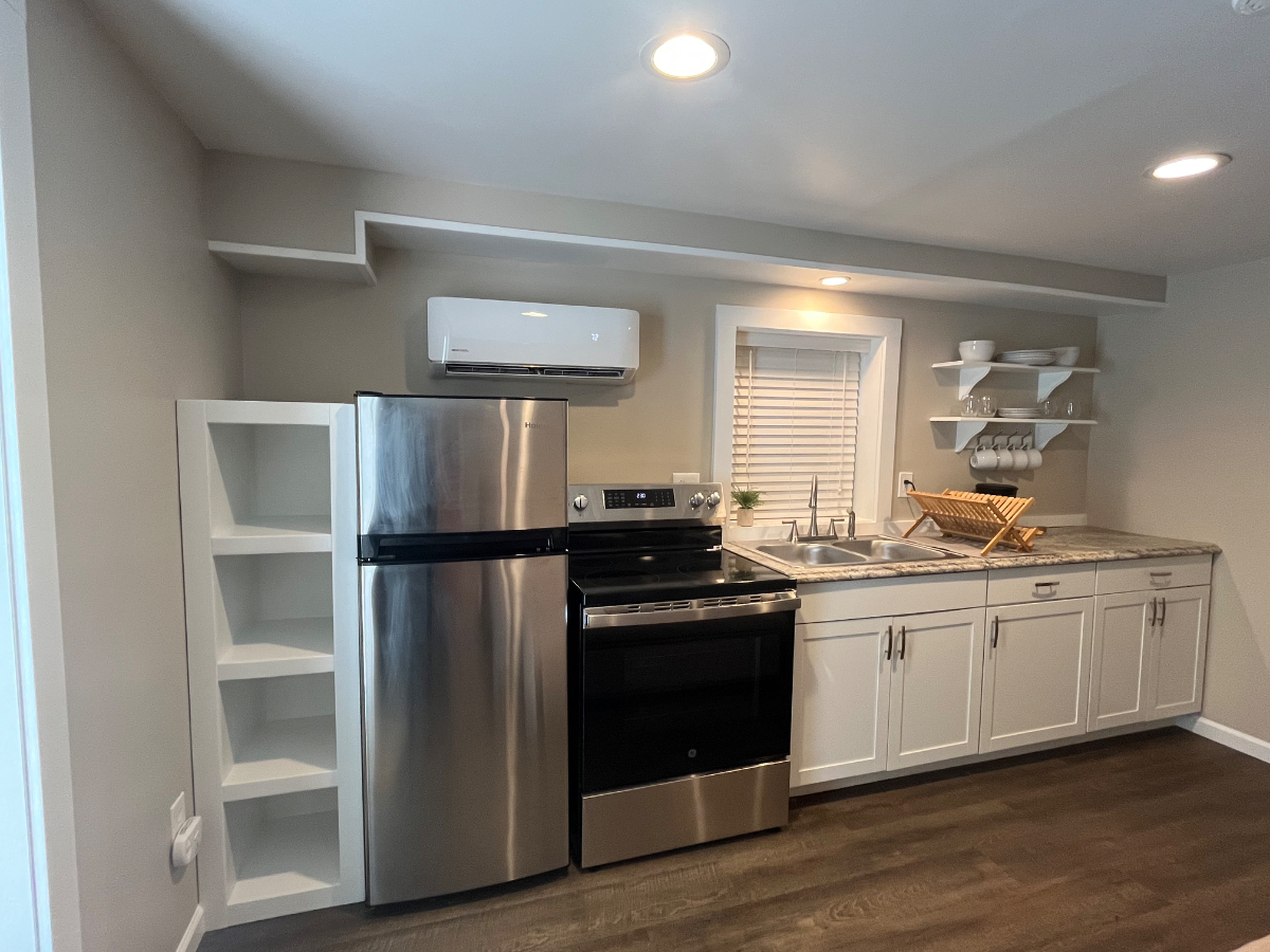 Modern apartment studio in historic Montford near downtown - Photo 5