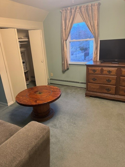 Cozy 1-Bedroom Apartment with Scenic Views in a Serene Neighborhood - Photo 4
