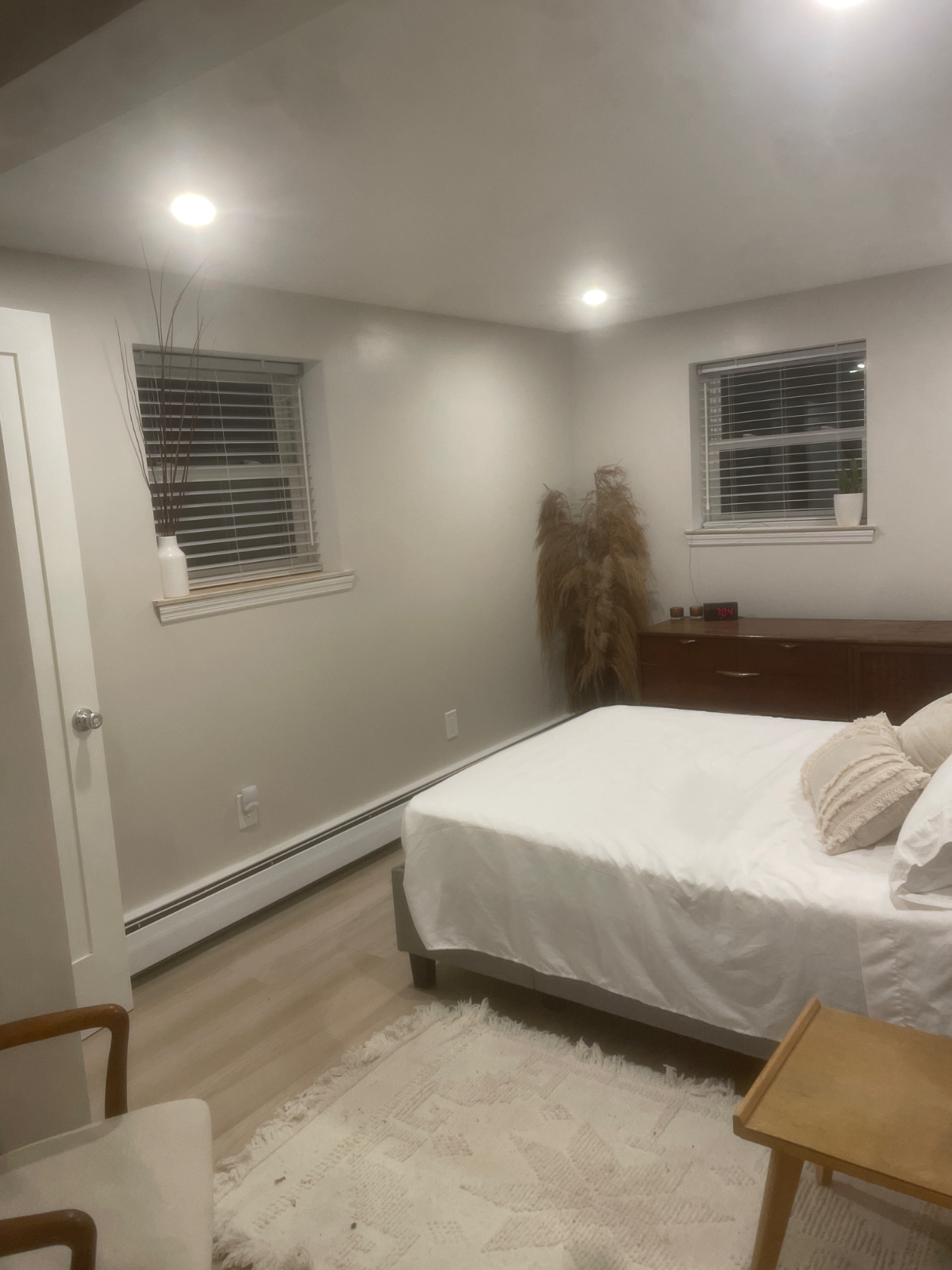 Cozy One Bedroom EFFICIENCY - Photo 4