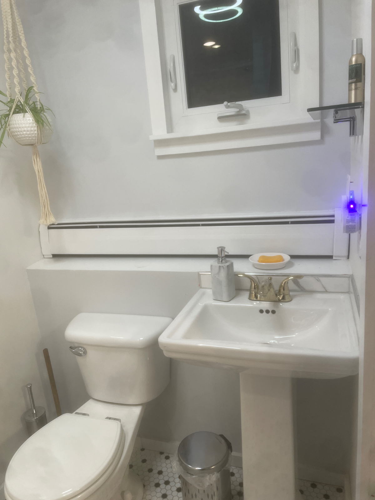 Cozy One Bedroom EFFICIENCY - Photo 5