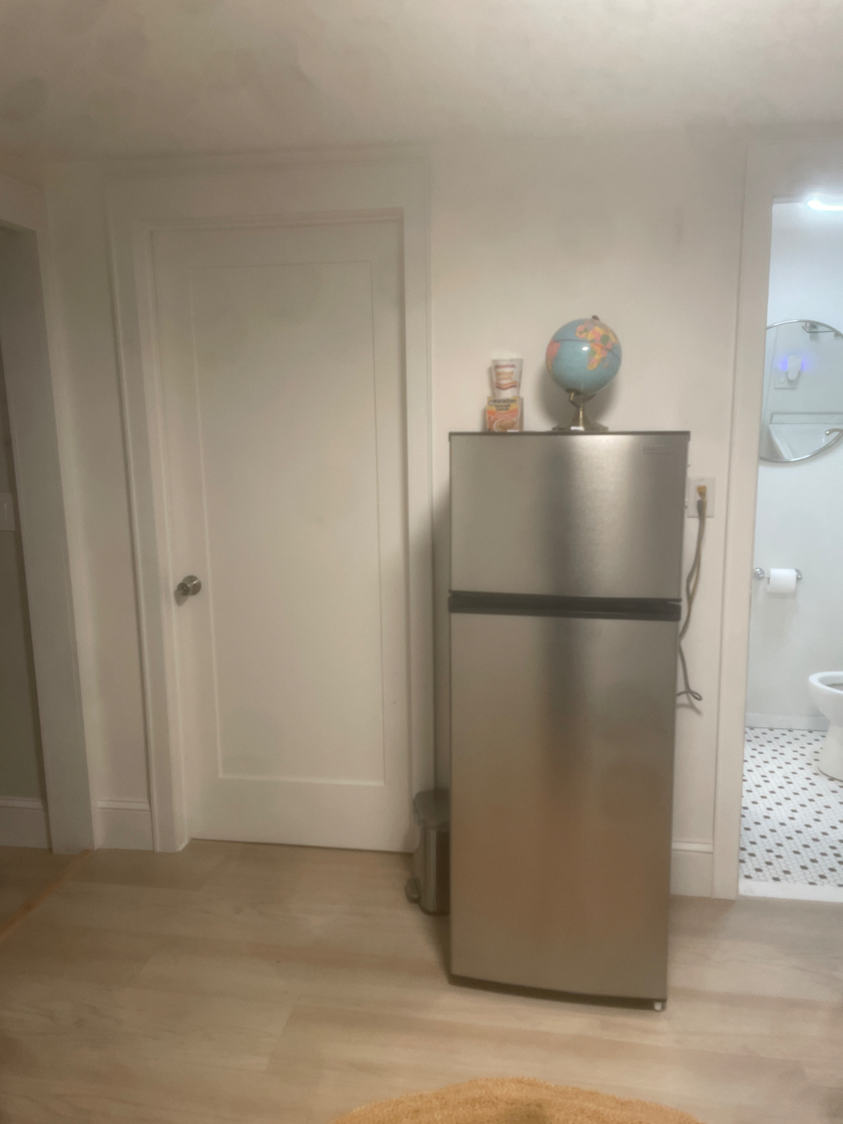 Cozy One Bedroom EFFICIENCY - Photo 6