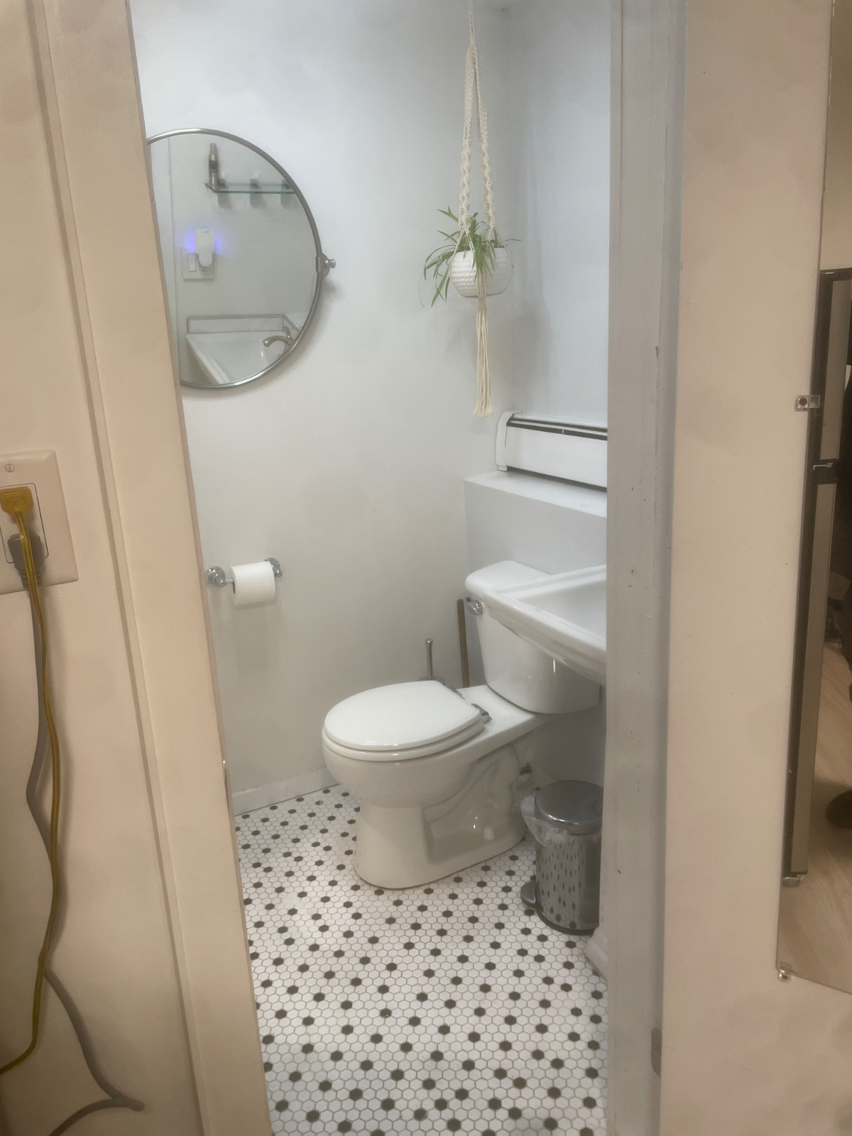 Cozy One Bedroom EFFICIENCY - Photo 11