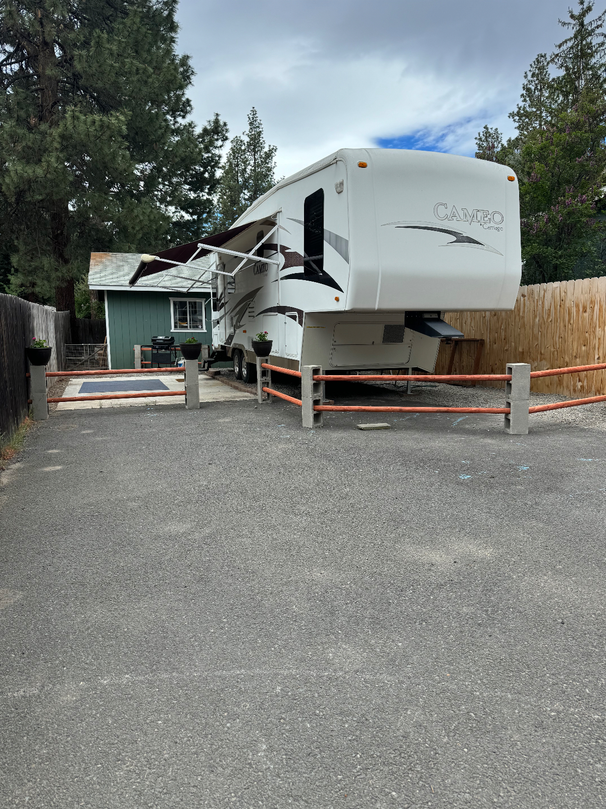 Cozy Camper - Photo 1