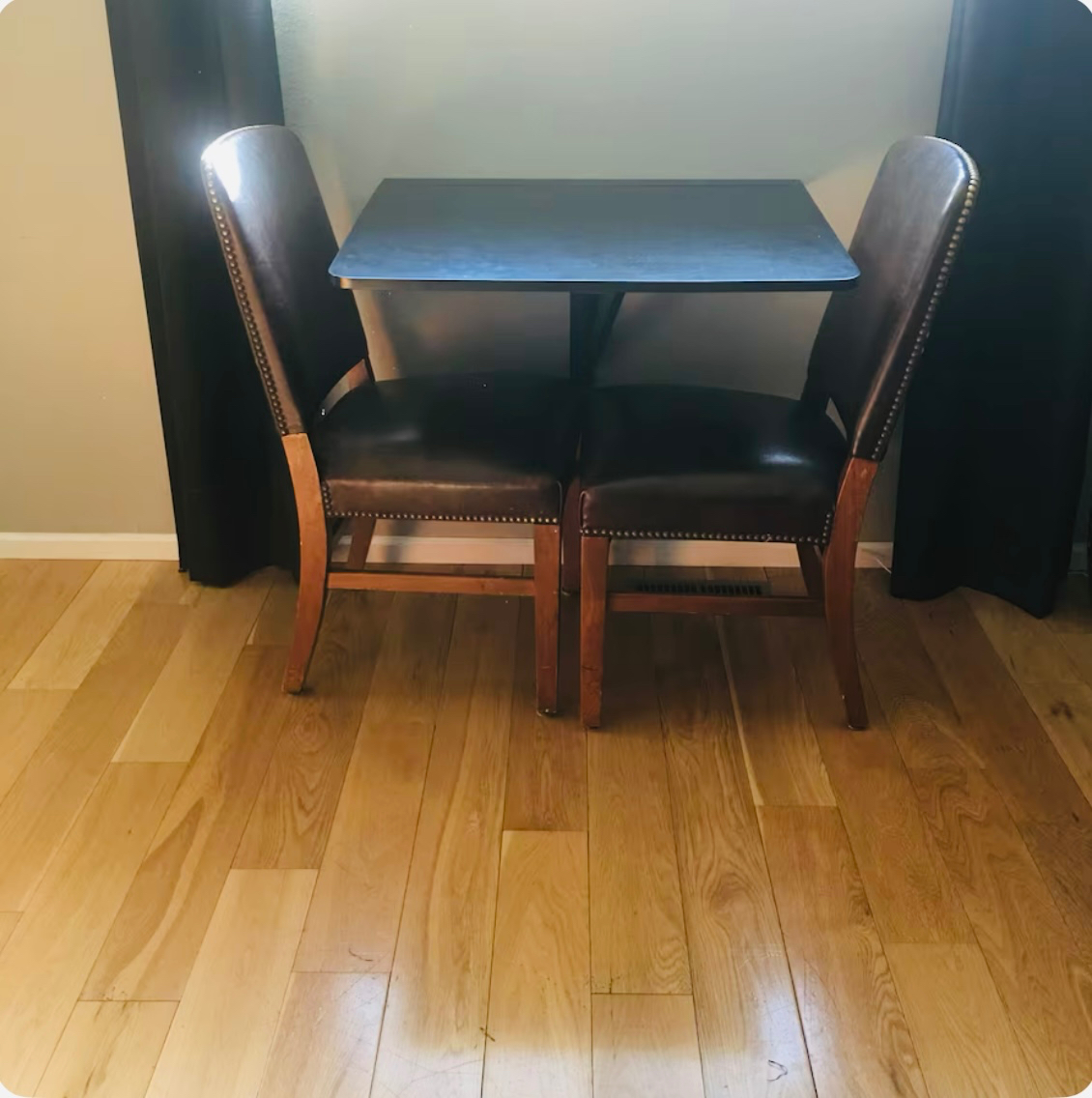 One bedroom suite with private fenced yard close to the hospital - Photo 3