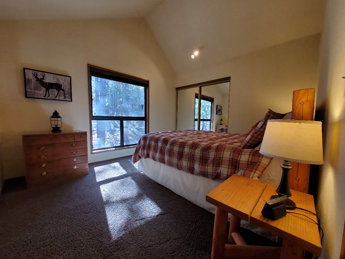 2 Bedroom House Close to Sunriver Village & SHARC - Photo 2