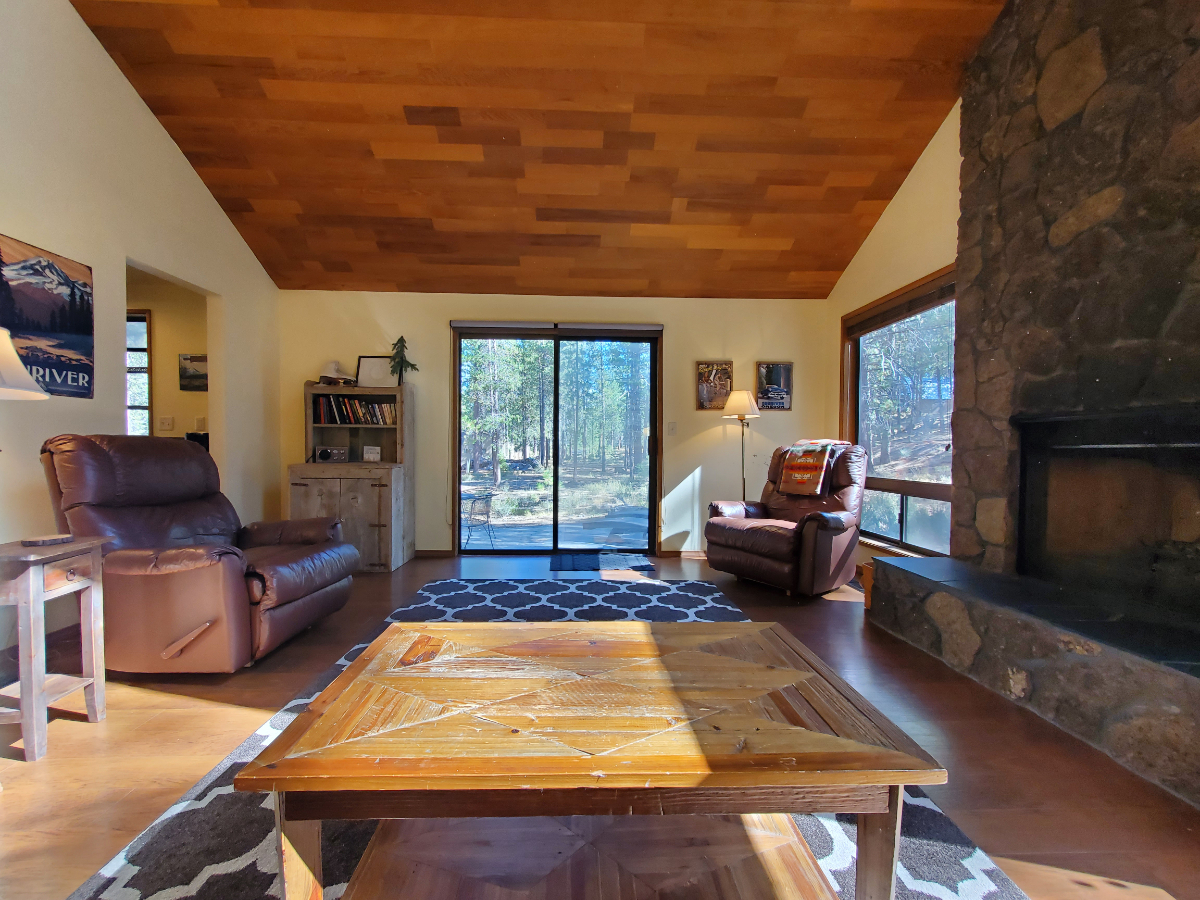 2 Bedroom House Close to Sunriver Village & SHARC - Photo 4