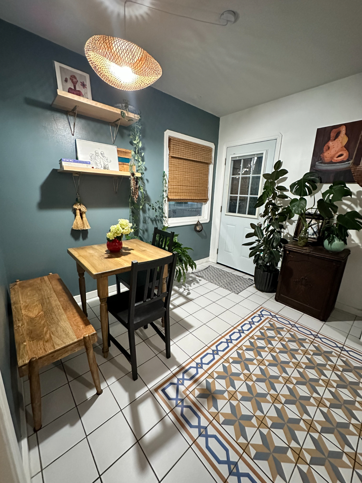 Boutique Bungalow , A Creative Escape in Bay Terrace - Photo 6