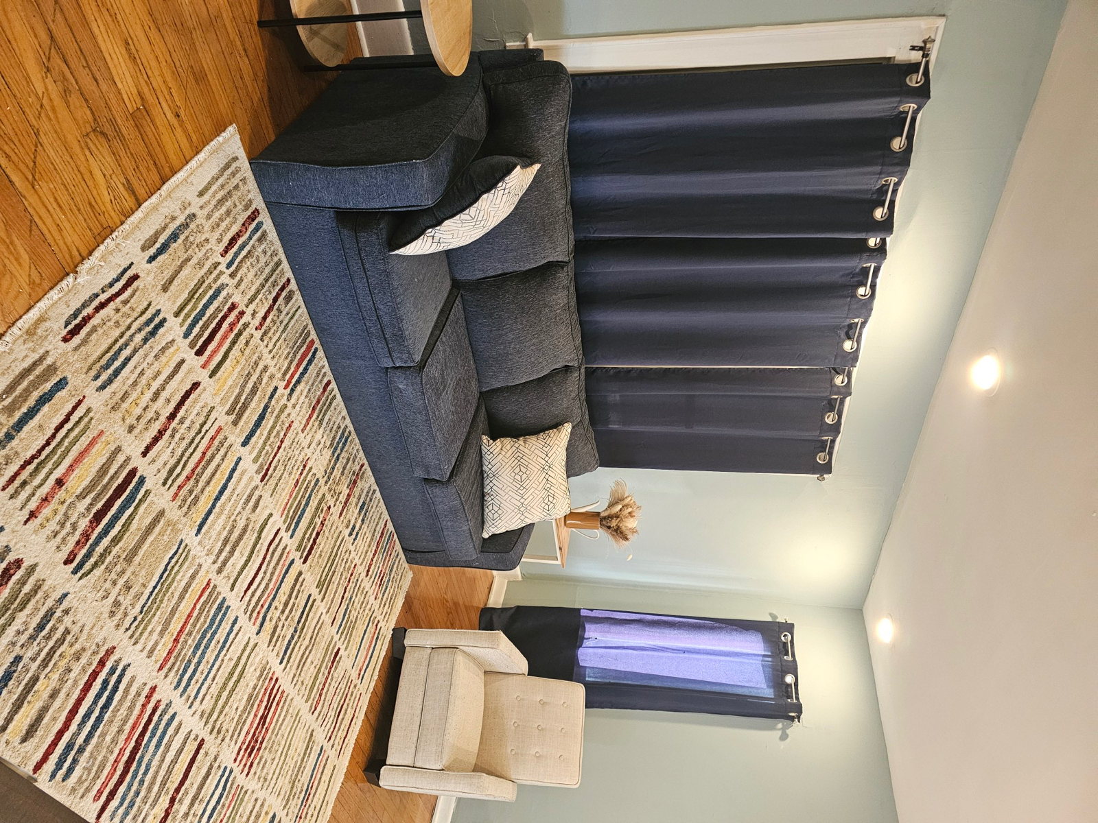 Quiet, comfortable, unit for rent, close to all area hospitals - Photo 1