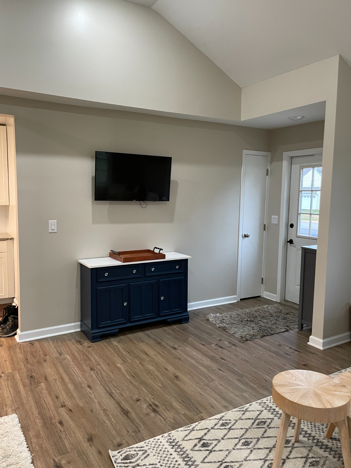 1 Bedroom Apartment in Webster - Photo 4