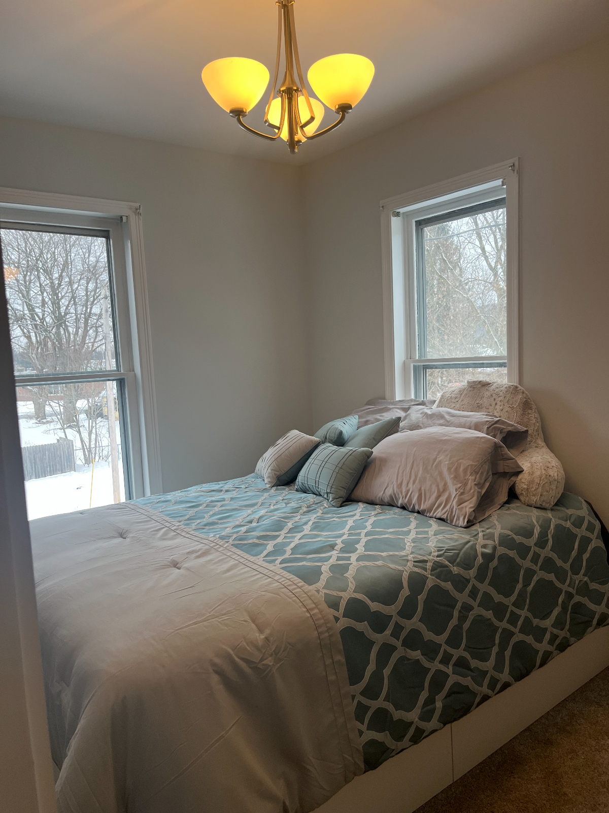 Newly Renovated Luxury Apartment - Elegant Retreat in Cortland, NY, with Modern Amenities and Charmi - Photo 3