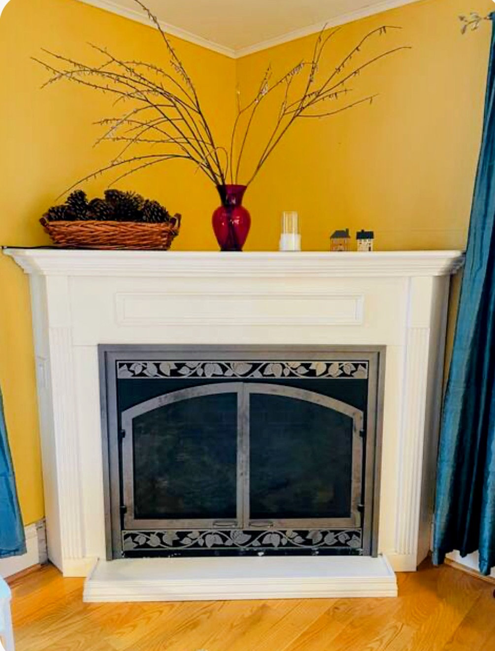 Gingerbread Chalet with Fireplace - Photo 3