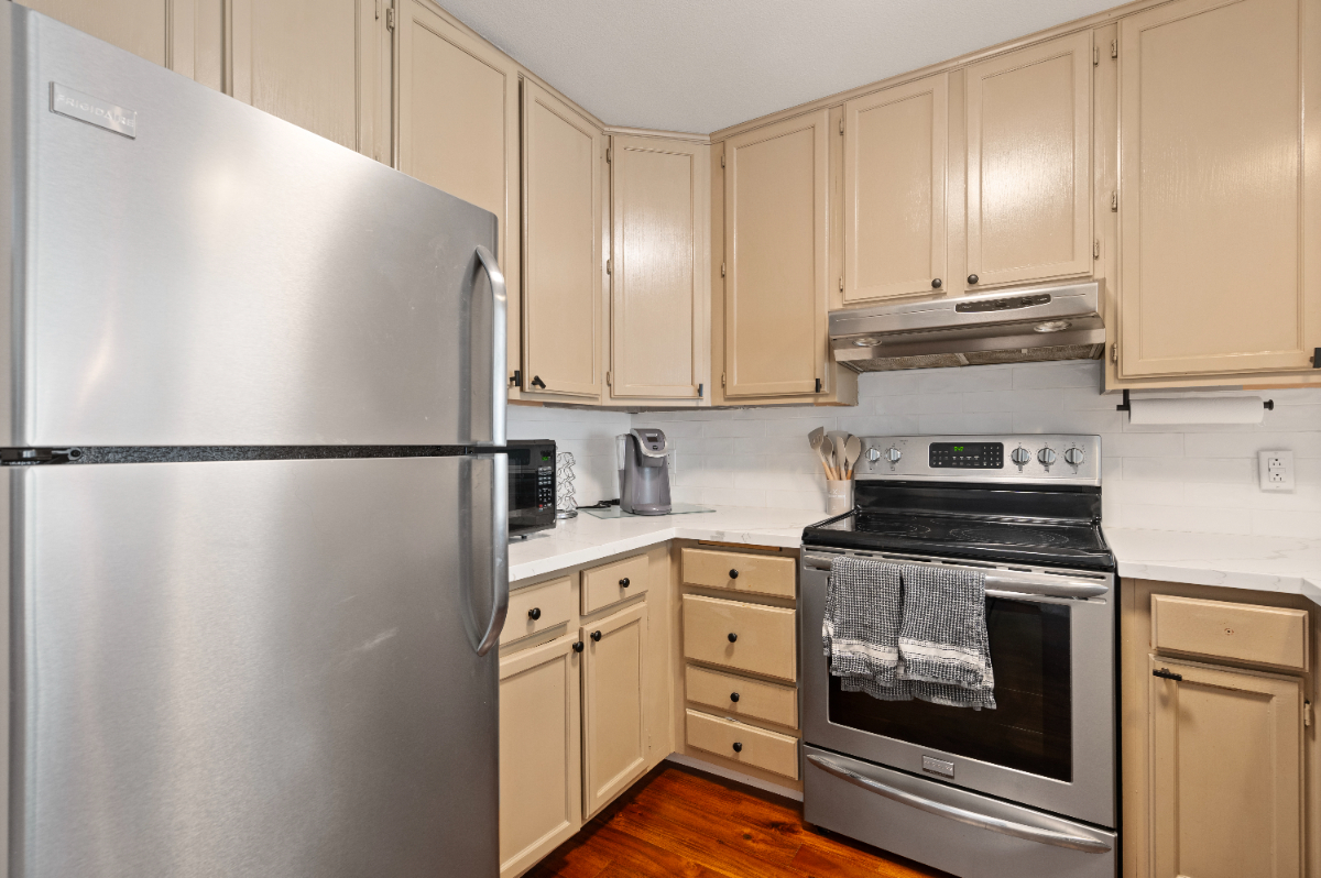 Bright and Cozy Condo with Parking in a Safe Neighborhood Potrero Hill - Photo 5