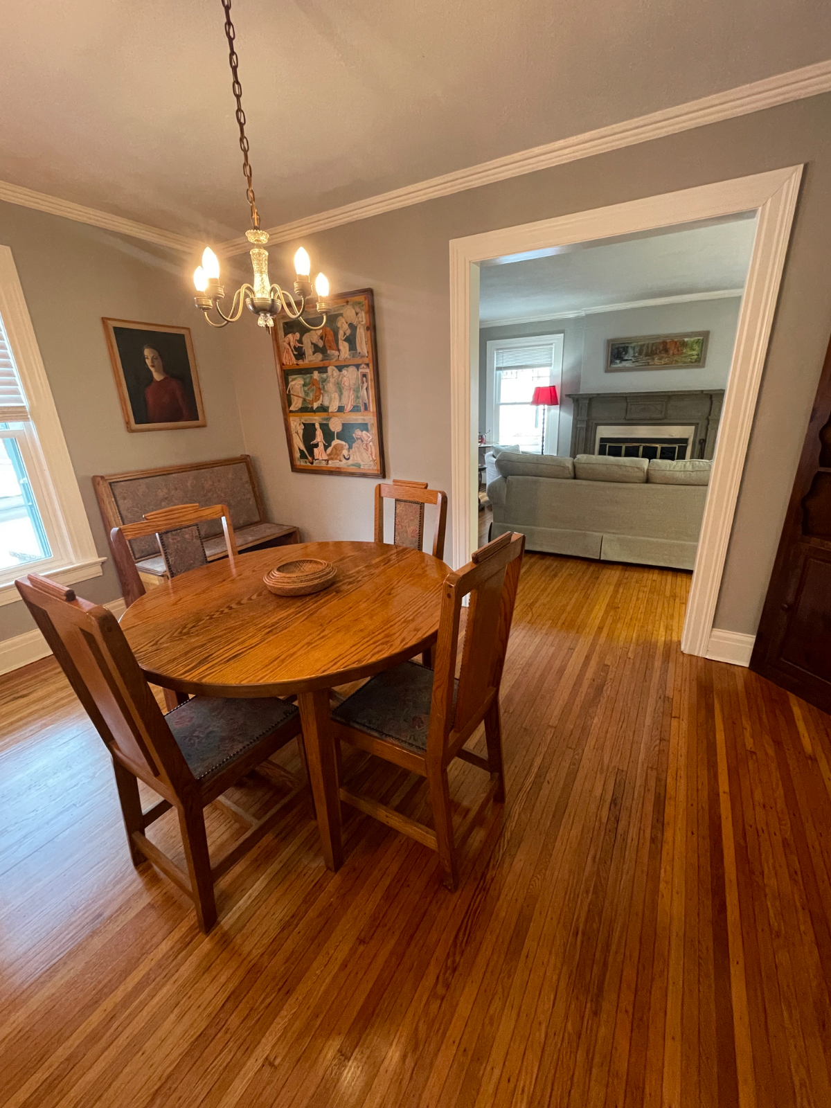 Quiet 2 bedroom 1 office in South Utica - Photo 8