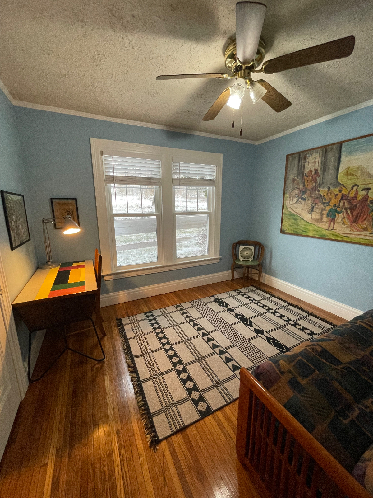 Quiet 2 bedroom 1 office in South Utica - Photo 10